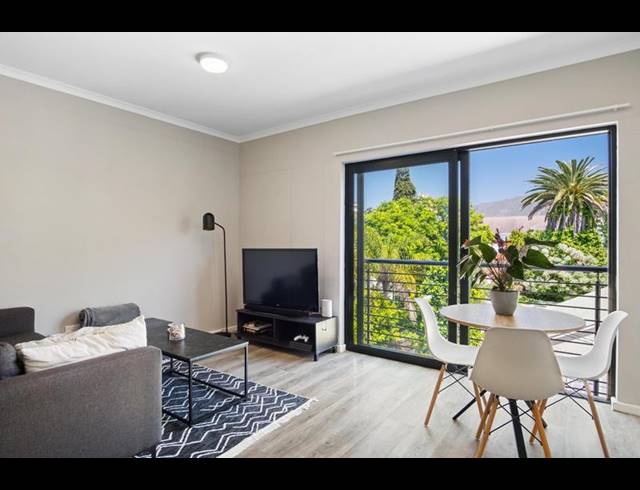 2 BEDROOM PROPERTY TO RENT IN RONDEBOSCH